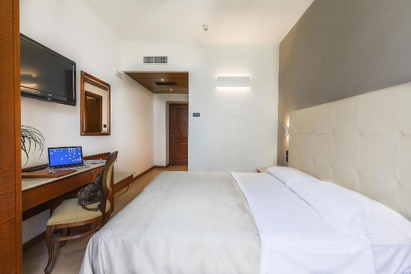 Grand Hotel Telese Bagian luar foto